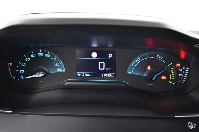 PEUGEOT E-2008 18