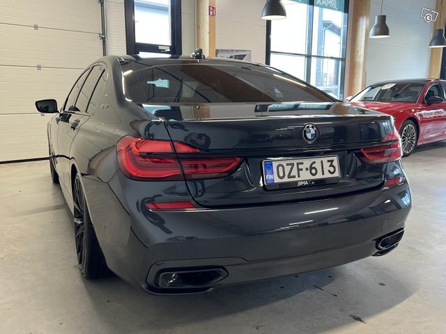 BMW 740 5