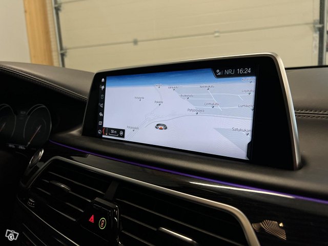 BMW 740 18