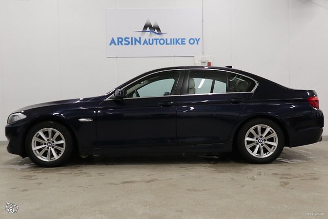 BMW 523 2