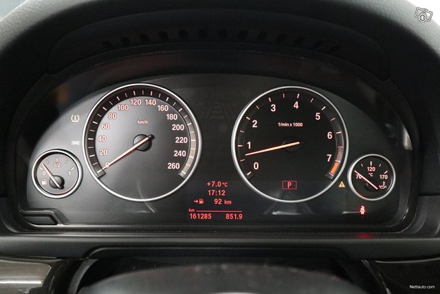 BMW 523 10