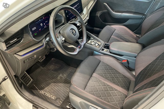 SKODA Octavia 7
