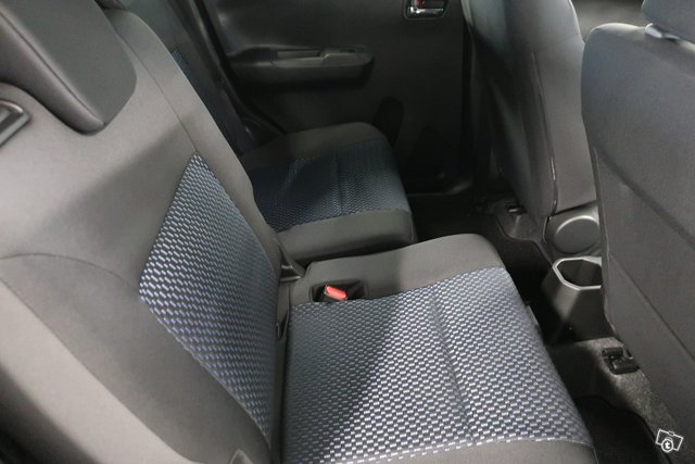 Suzuki Ignis 8