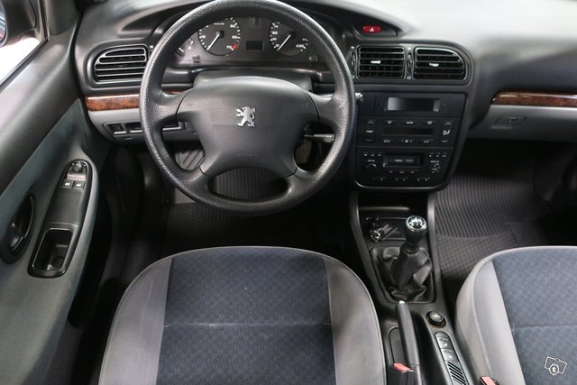 Peugeot 406 10