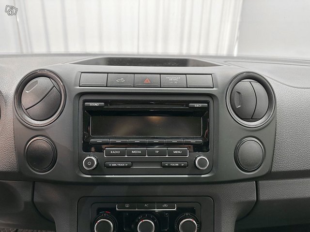 Volkswagen Amarok 11