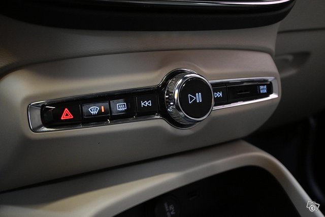 Volvo XC40 21