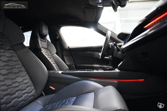 Audi E-tron GT RS 11