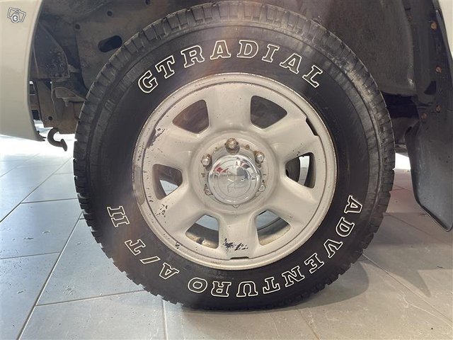 MITSUBISHI L200 17