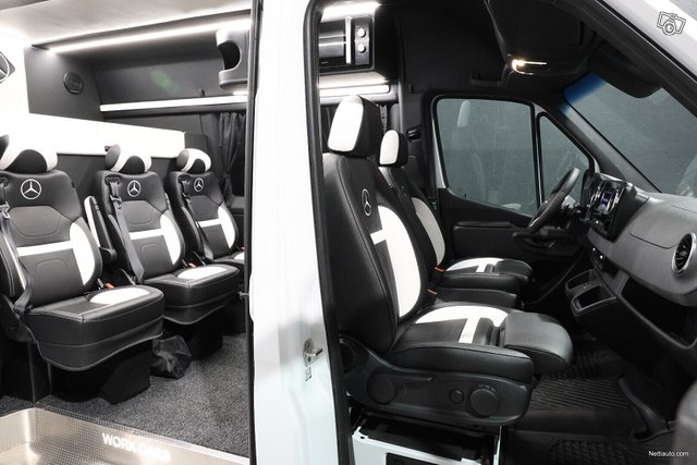 Mercedes-Benz Sprinter 19