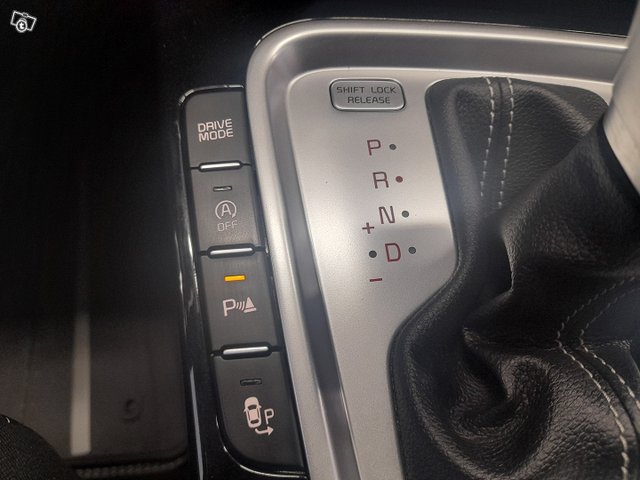 Kia ProCeed 13