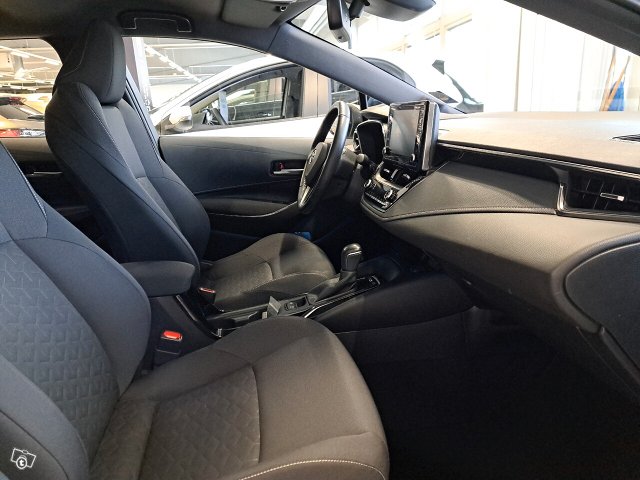 TOYOTA COROLLA 17