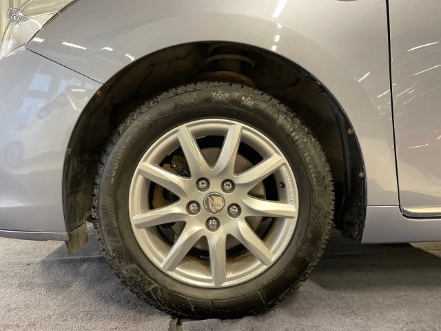 TOYOTA Verso 18