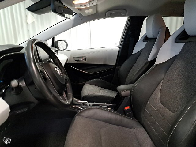 TOYOTA COROLLA 8