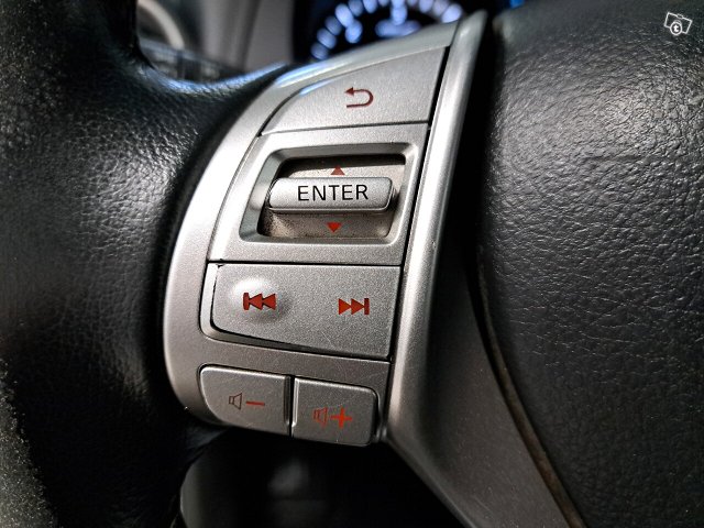 NISSAN Navara 20