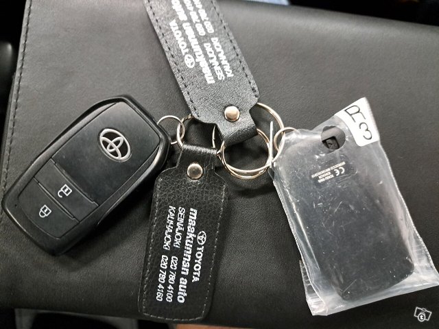 TOYOTA YARIS 22