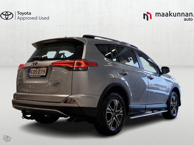 TOYOTA RAV4 5