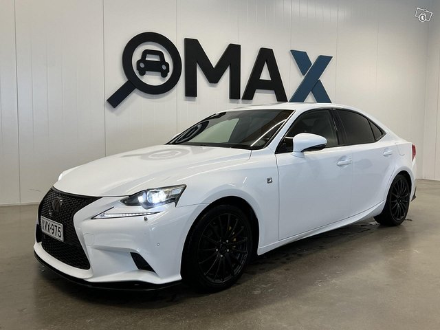 Lexus IS