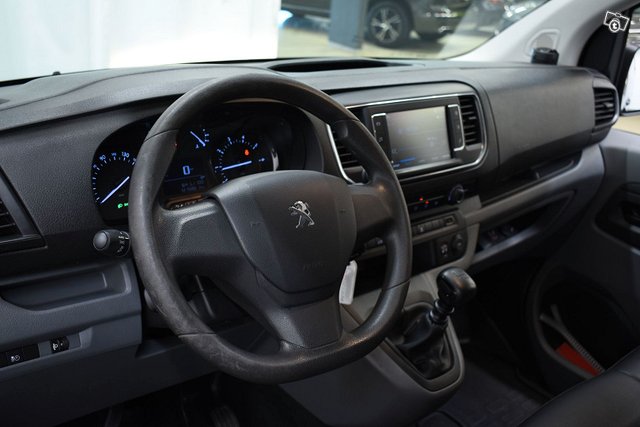 Peugeot Expert 8