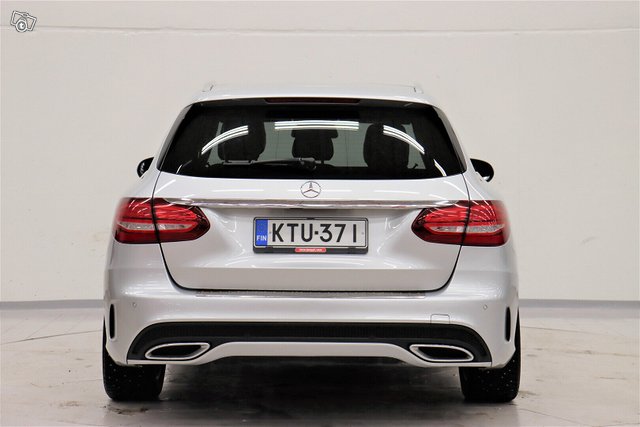 Mercedes-Benz C 6