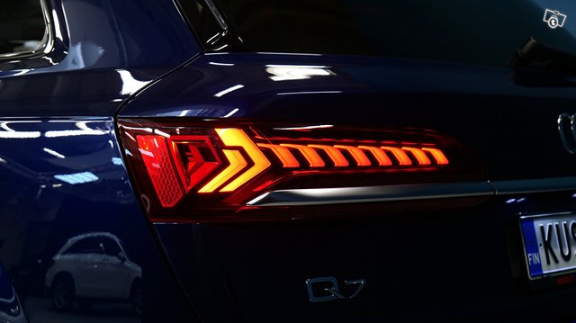 AUDI Q7 22