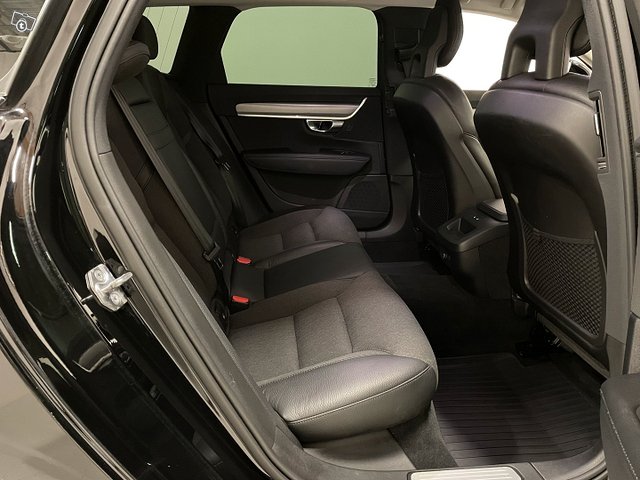 Volvo V90 13