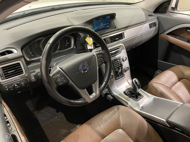 Volvo XC70 11