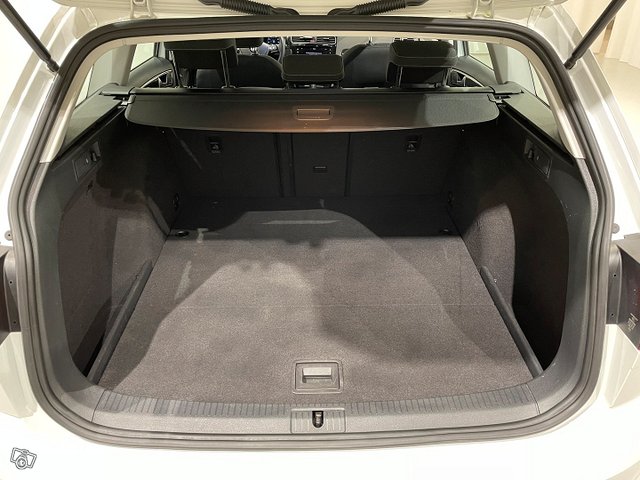 Volkswagen Golf 18