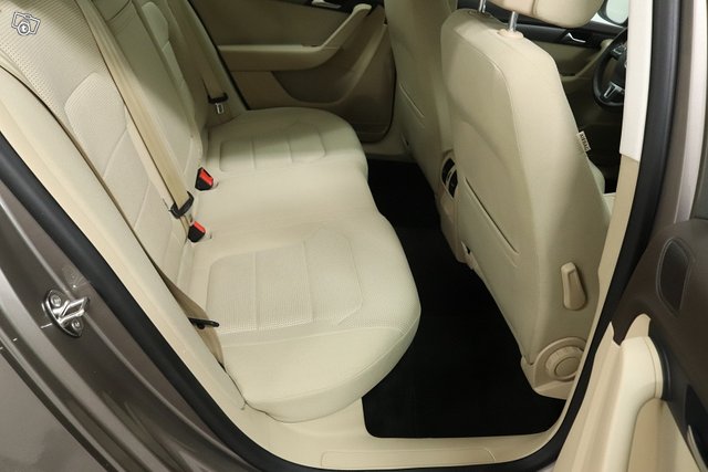 Volkswagen Passat 18