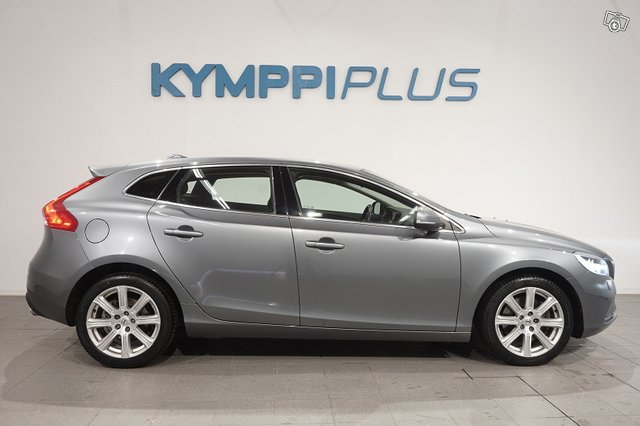 Volvo V40 3