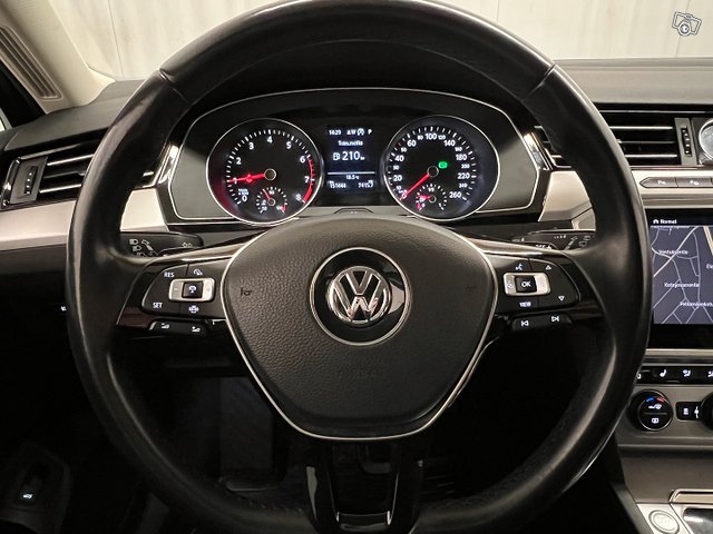 Volkswagen Passat 13