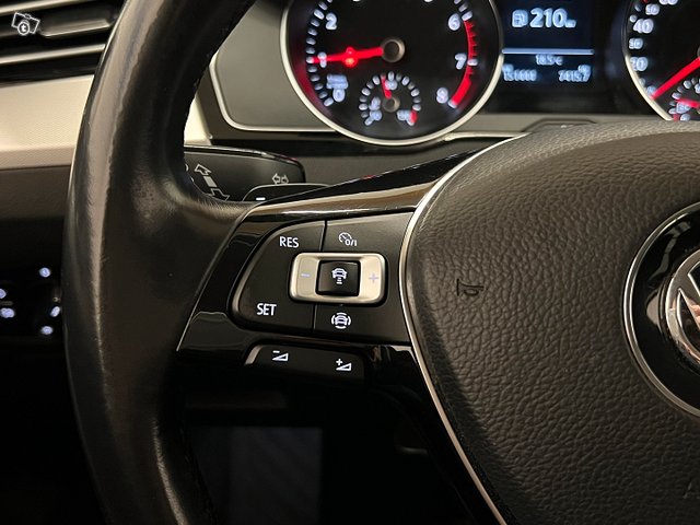 Volkswagen Passat 18