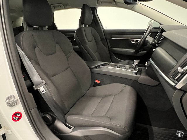 Volvo V90 10