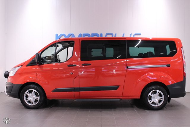 Ford Tourneo Custom 6
