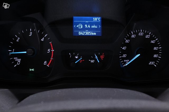 Ford Tourneo Custom 19