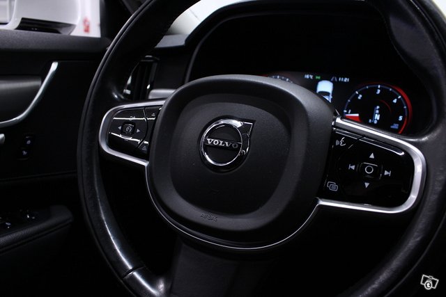 Volvo V90 20