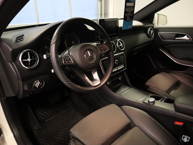 Mercedes-Benz A 9
