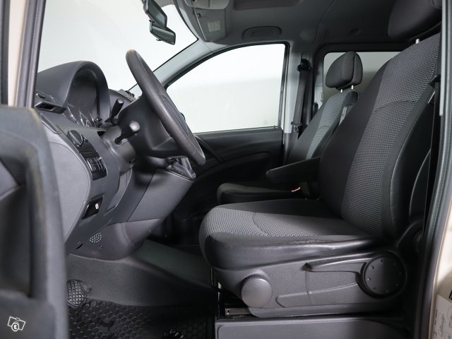 Mercedes-Benz VITO 10