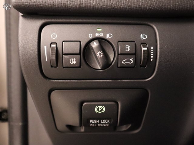 Volvo XC60 15