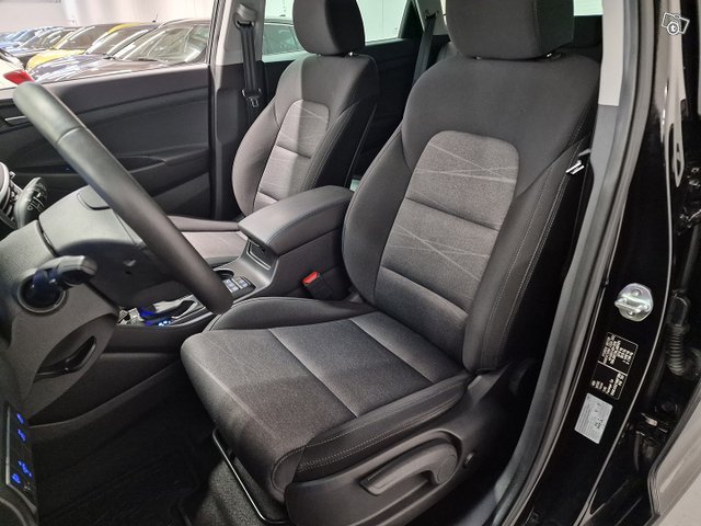 Hyundai TUCSON 17