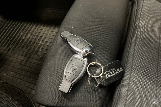 Mercedes-Benz C 23