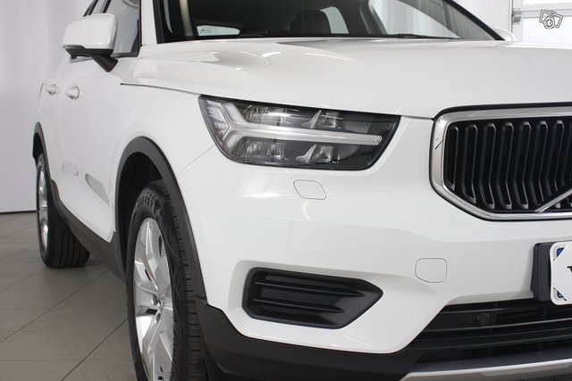 Volvo XC40 8