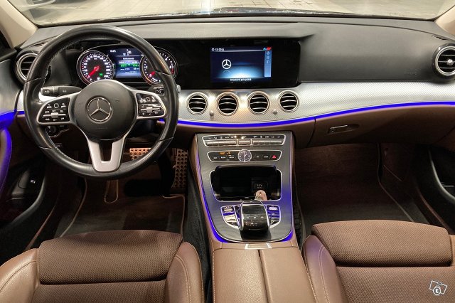 Mercedes-Benz E 9