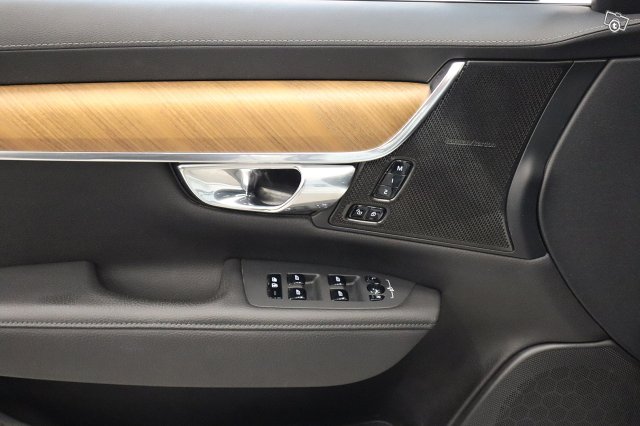 Volvo V90 10