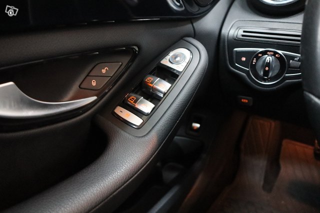 Mercedes-Benz C 25