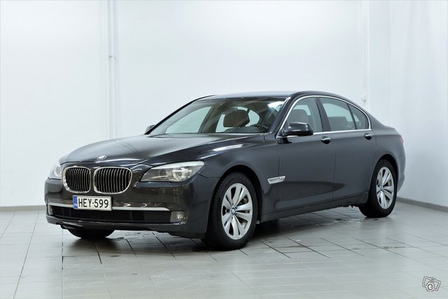 BMW 740, kuva 1