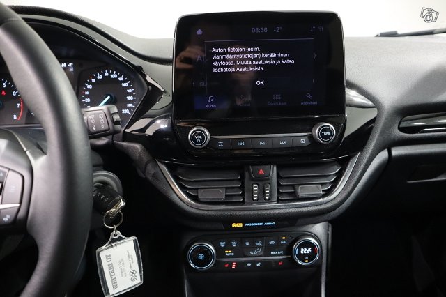 Ford FIESTA 15