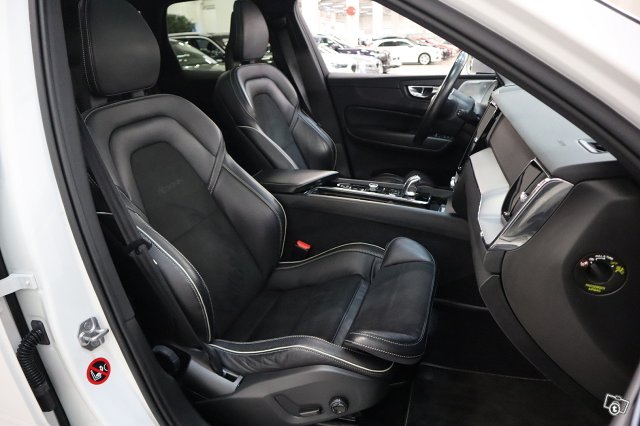 Volvo XC60 14