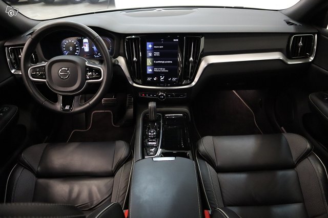 Volvo V60 11
