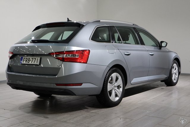 Skoda SUPERB 6