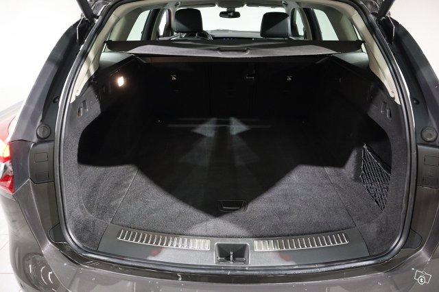 Opel INSIGNIA 19
